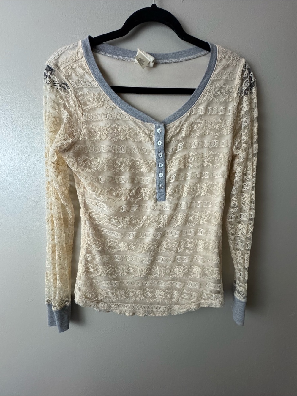 Self Esteem Lace Henley Top Medium Y2K